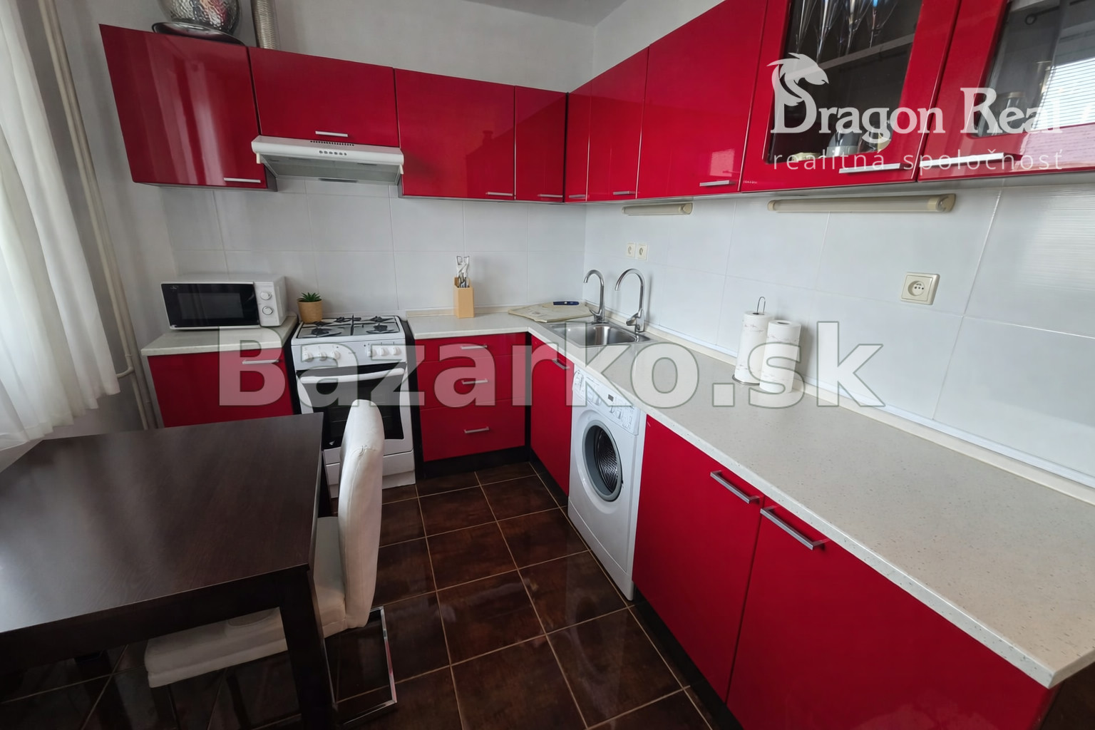 PREDAJ – 3 izbový byt kompletne so zariadením – MICHALOVCE